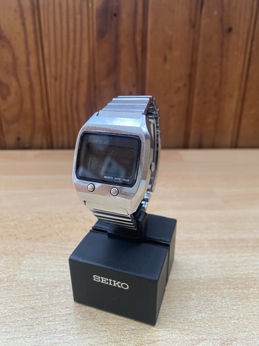 Montre seiko lcd 0674 - seiko,