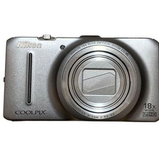Nikon Coolpix S9300 argento 16