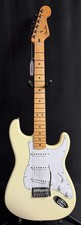 Fender Standard Stratocaster