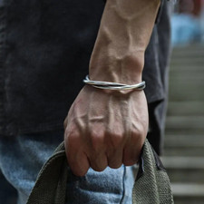 Bracciale argento minimalista braccialetto vichingo argento placcato unisex braccialetto V