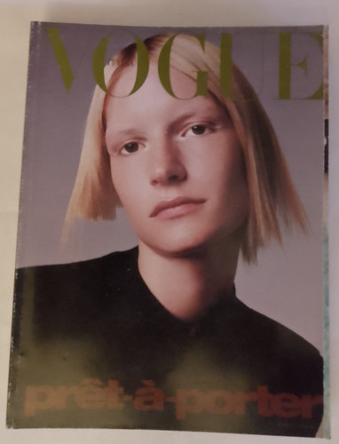 Vogue italia magazine 565 - magazine,