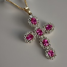 Collana con ciondolo croce