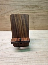Supporto cellulare in legno di noce