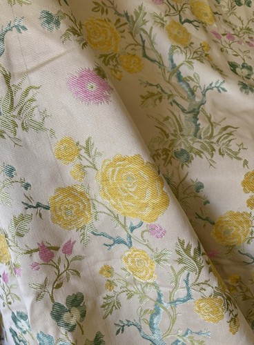 Tessuto jacquard broccato