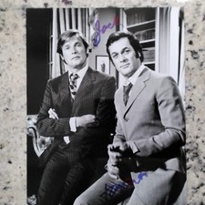 Tony Curtis SIGNED Photo 8x10