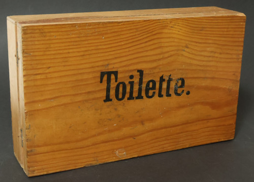 Vecchia scatola per toilette - vecchia,