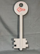 Insegna pubblicitaria a forma di chiave Silca - no insegna smaltata