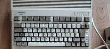 Commodore Amiga 600 - Usata, funzionante, corredata di circa 100 floppy disk.