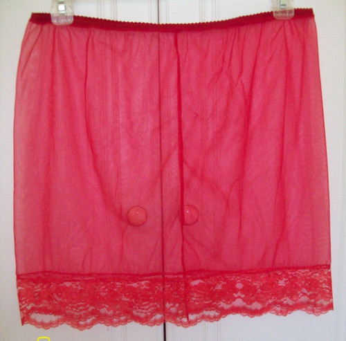 Red sheer denier half - 15,