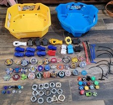 Beyblade lotto di 100+ 