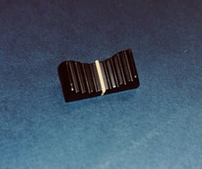 Yamaha MO6/8 cursore originale