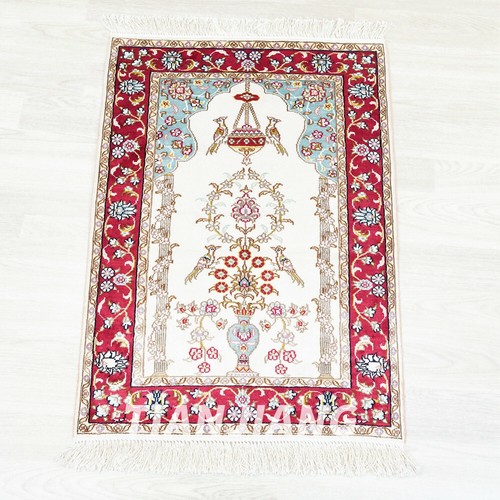 Handwoven silk carpet - 2'x3',