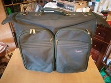 valigia vintage verde marca Delsey parisienne style