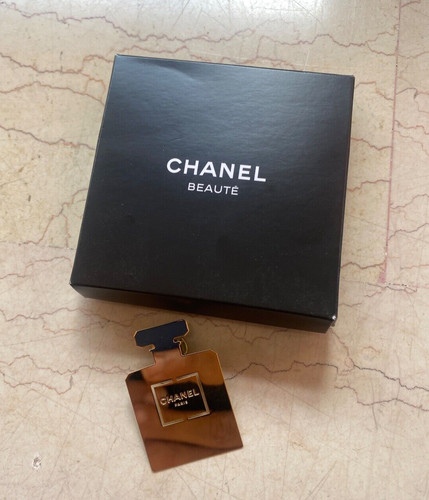 Chanel vip gift broche - gift,