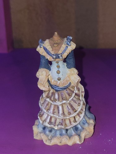 Statuina forma abito - a,