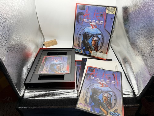 Commodore amiga cd32 alien - commodore,