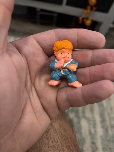 Una figurina vintage 1986 - una,