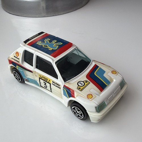 Bburago peugeot 205 turbo - 205,