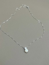 Collana con perla e punto luce