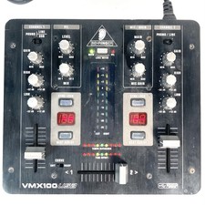 Behringer VMX100USB Mixer a 2