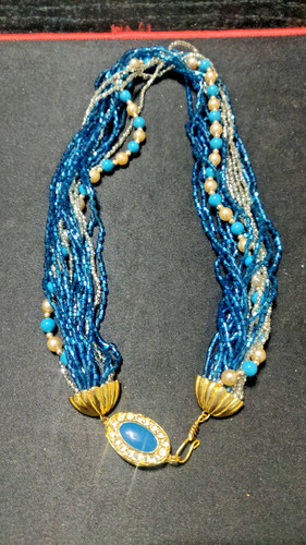 Una collana multifilo stile - multifilo,