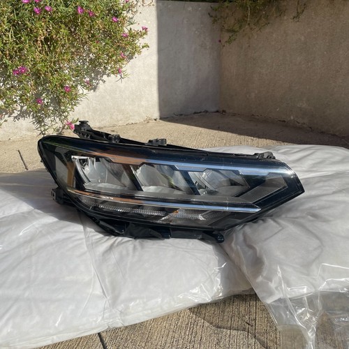 Faro anteriore destro - anteriore, full