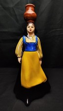 Bottiglia  Da Collezione In Ceramica - Donna In Costume Tradizionale Con Giara