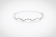 WOMENS 18KT WHITE GOLD NATURAL