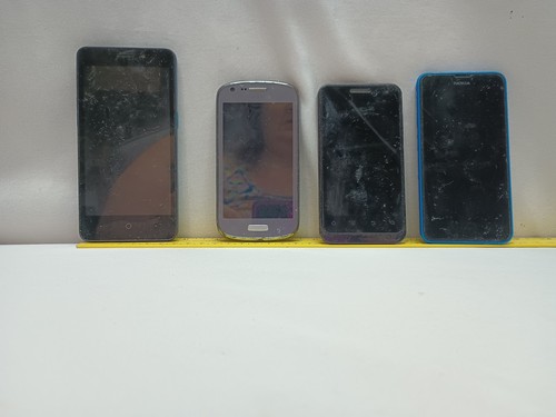 Cell phone bundle lot for - bundle,