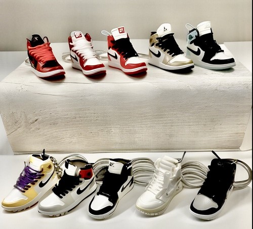 Nike trainer sneaker keyring - trainer,