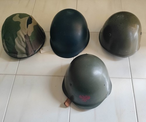 Lotto elmetti militari - 4,