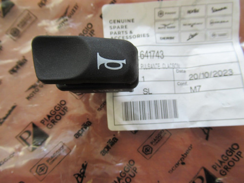 641743 pulsante claxon vespa - claxon,