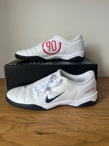 Baskets nike total iii x - 90,
