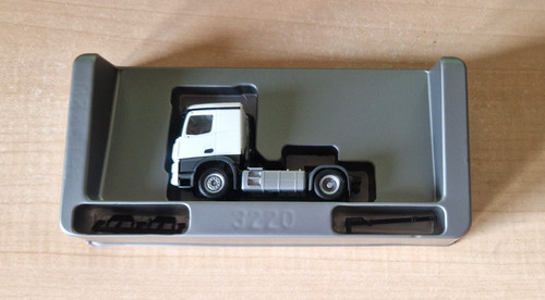 Herpa 313940 arocs - herpa, trattore