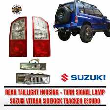 FARO POSTERIORE + LAMPADA SEGNALE DI SVOLTA ADATTO PER SUZUKI VITARA SIDEKICK...