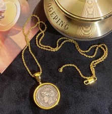 Collana con ciondolo 2 lati