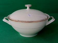 VECCHIA ZUPPIERA RICHARD GINORI PORCELLANA BIANCA PROFILO ORO VINTAGE. CQ59