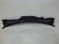 30745377 GRIGLIA SOTTOPARABREZZA per VOLVO V50 (02/04>12/12<) D2 SW 5P/D/1560CC