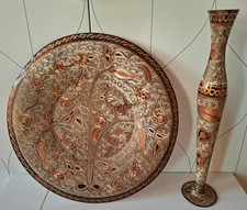 Piatto e vaso decorati in rame - artigianato vintage - tema floreale