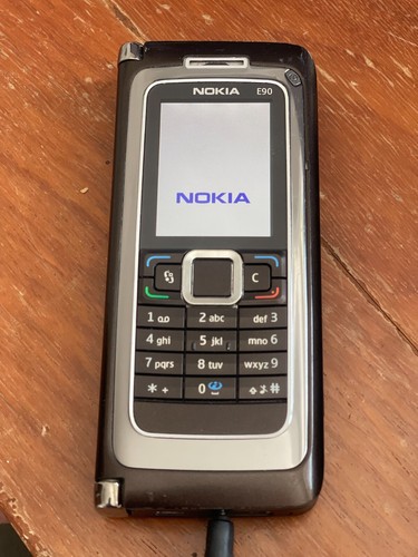 Nokia e90 communicator - nokia,