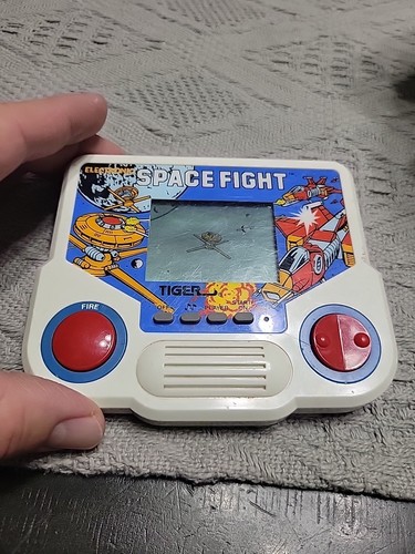 Space fight gig tiger - -,