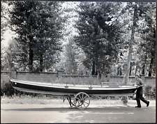 Foto vintage Barca su carrello Milano anni 60 Ft 2018 - Stampa 21x27 cm