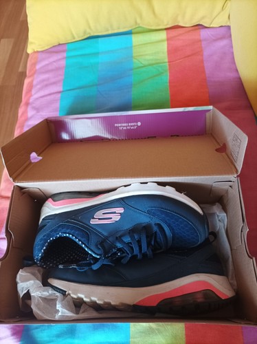 Skechers get connected - skechers,