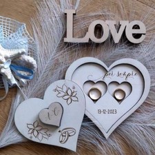 Scatola porta fedi personalizzata in legno a forma di cuore