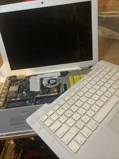 MacBook A1181 Late 2008
