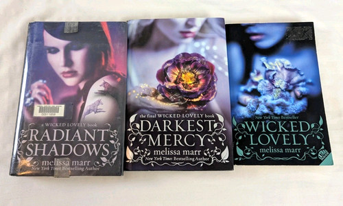 Lot wicked lovely books - wicked,