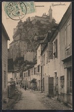 CPA Rocamadour, Vue de la rue principale avec le sanctuaire perché sur la falai 