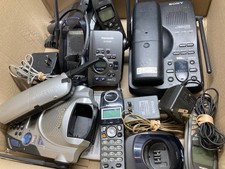Collezione di vecchi telefoni