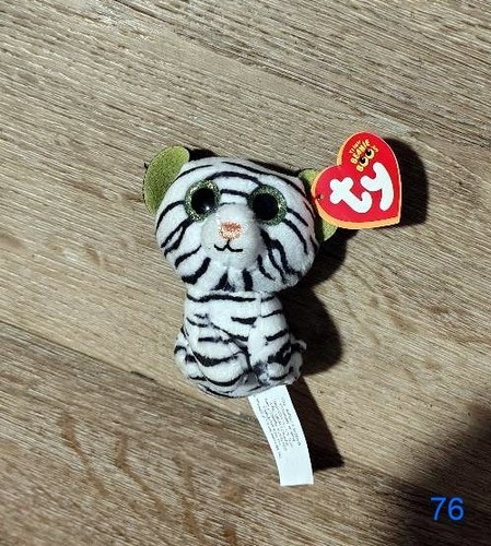 Blizz the white - -, tiger