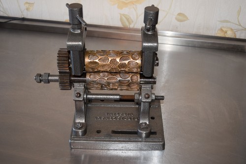 Candy drop roller machine - candy,